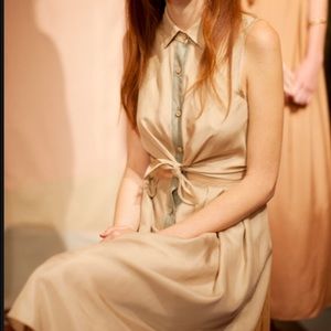 This is a SAMANTHA PLEET PEEK-A-BOO  SHIRT DRESS